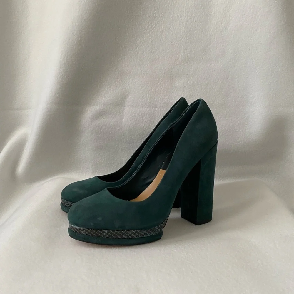 Dolce Vita Size 8 1/2 Green Suede Lizard inspired Trim Platform Heeled Pumps
